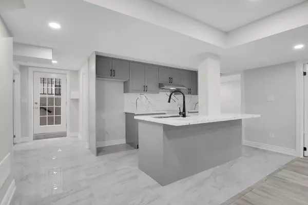 London North, ON N6G 2S9,1501 Noah BND #Lower