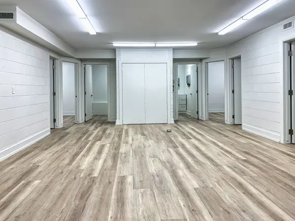 Welland, ON L3B 3E1,165 Plymouth RD #10