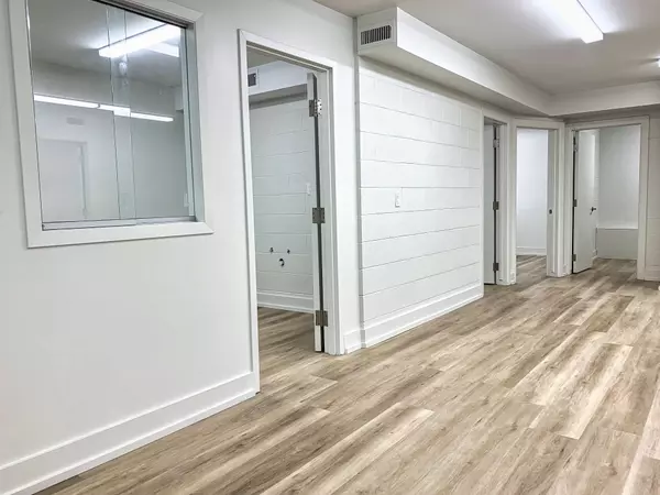 Welland, ON L3B 3E1,165 Plymouth RD #10