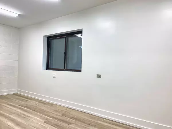 Welland, ON L3B 3E1,165 Plymouth RD #10