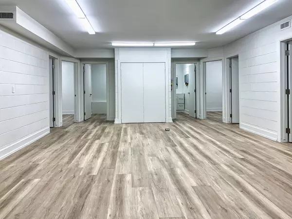 Welland, ON L3B 3E1,165 Plymouth RD #4