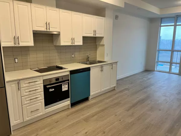 Hamilton, ON L8E 4B4,461 Green RD #611