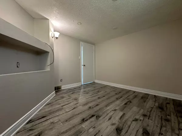 Cambridge, ON N3H 5E6,1129 Langs CIR #Bsmt