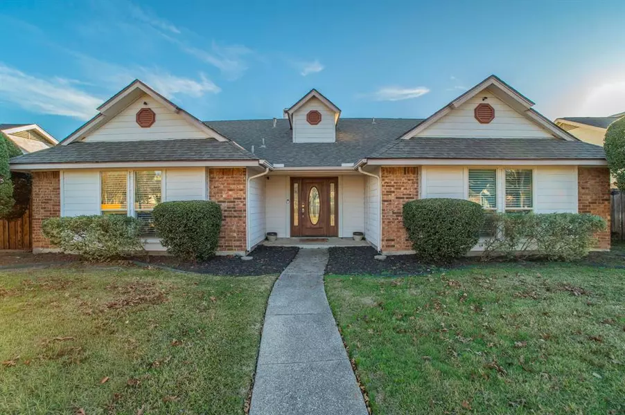 837 Redcedar Way Drive, Coppell, TX 75019