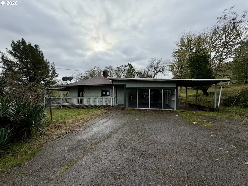 188 ROBIN ST, Roseburg, OR 97470