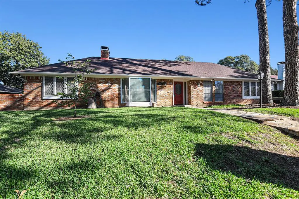 Denton, TX 76205,829 Skylark Drive