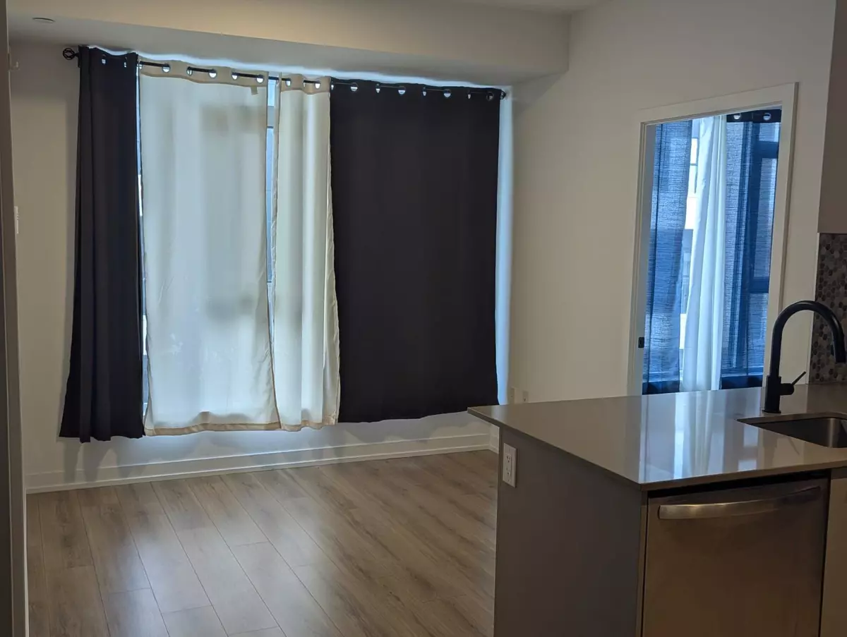 Brampton, ON L7A 5L3,10 Lagerfeld DR #203