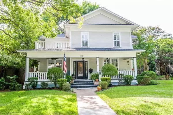 Waxahachie, TX 75165,119 E University Avenue