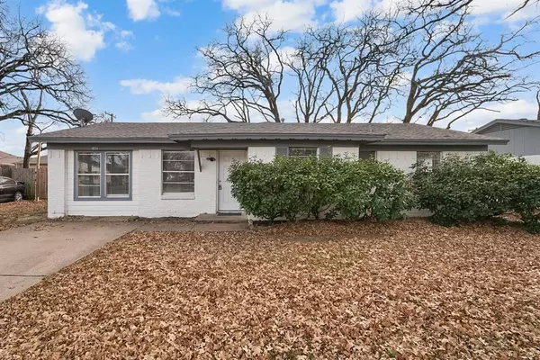 14628 Oakwood Lane, Balch Springs, TX 75180