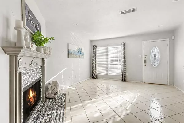 Garland, TX 75040,617 Carriagehouse Lane #3E