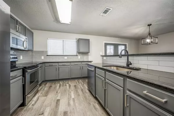 Krum, TX 76249,121 Thoroughbred Drive