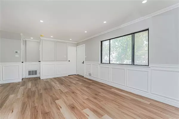 Staten  Island, NY 10314,458 Windham LOOP #O