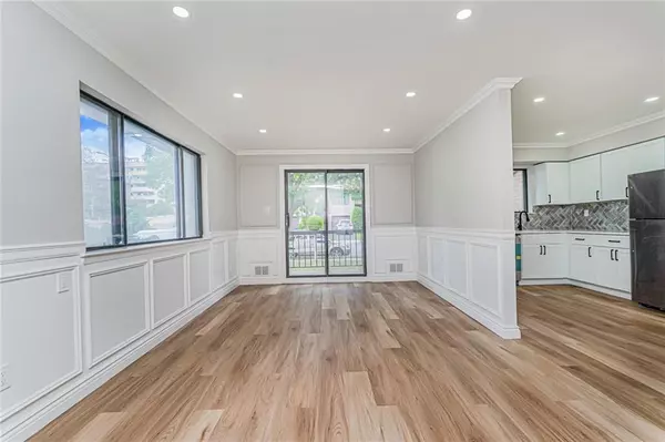 Staten  Island, NY 10314,458 Windham LOOP #O