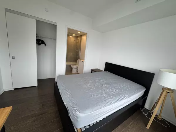 Toronto C08, ON M5A 0C9,16 Bonnycastle ST #3208