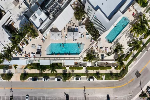 Fort Lauderdale, FL 33304,401 N Birch Rd #TH7