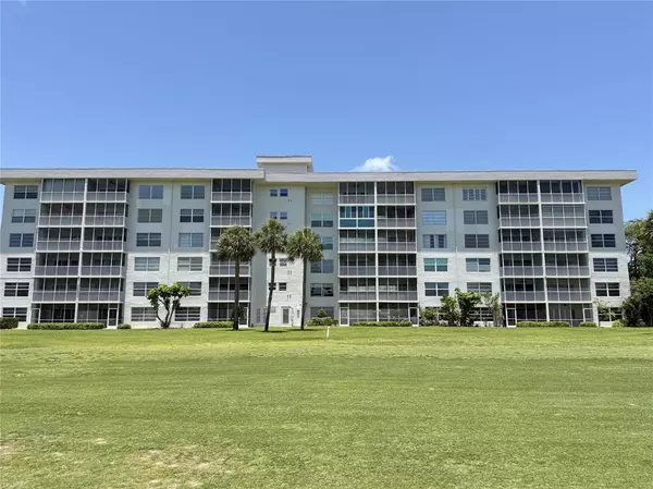 Pompano Beach, FL 33069,3000 N Palm Aire Dr #107