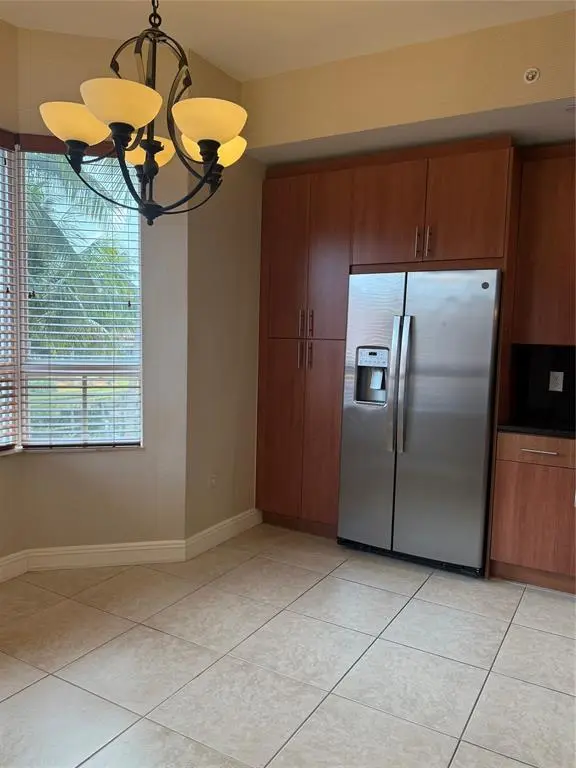 Weston, FL 33331,16135 Emerald Estates Dr #261