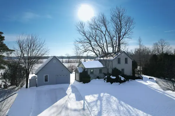 6905 Regent ST, Clearview, ON L9Y 3Z1