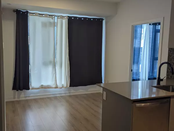 10 Lagerfeld DR #203, Brampton, ON L7A 5L3