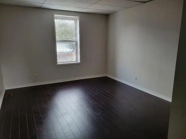 Erin, ON N0B 1Z0,92 Trafalgar RD