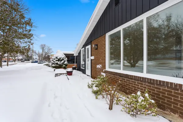 Belleville, ON K8N 4J5,94 Rollins DR