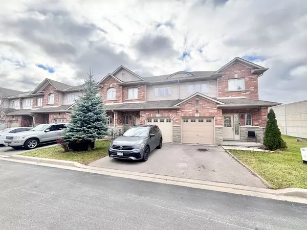 Hamilton, ON L8E 0A4,7 MARINA POINT CRES