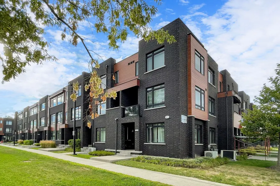 370 D Red Maple RD #112, Richmond Hill, ON L4C 5T4