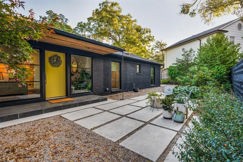 Fort Worth, TX 76107,416 Crestwood Drive