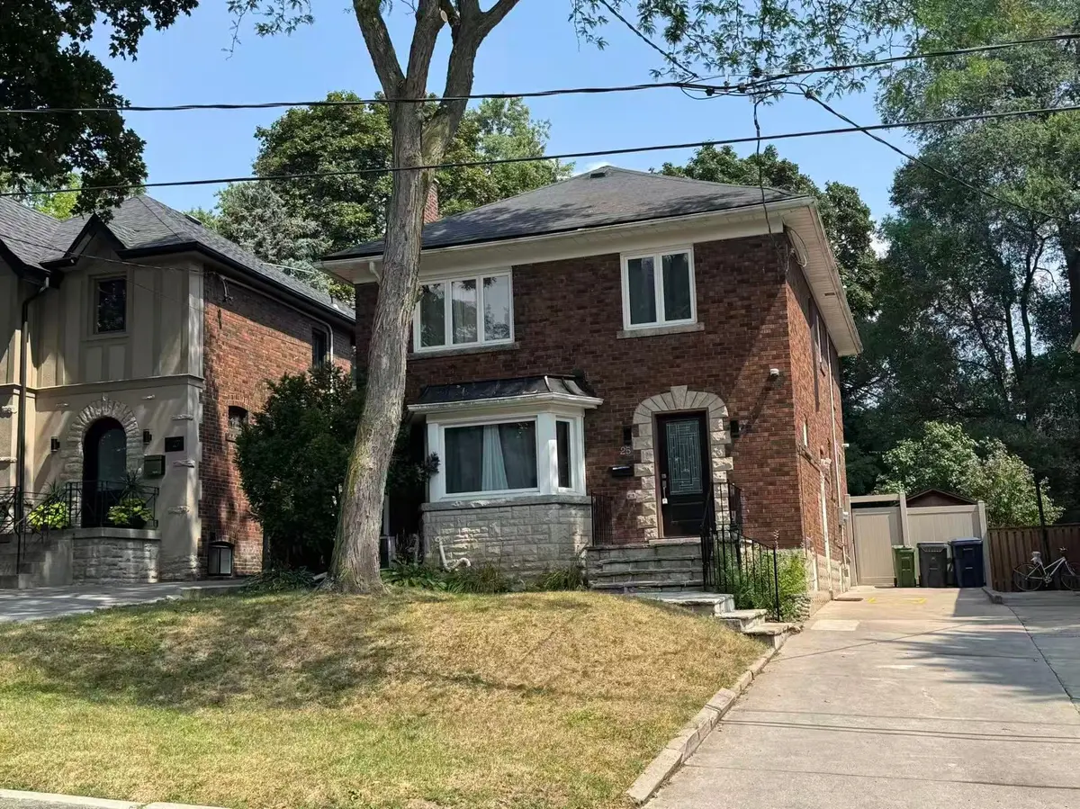 Toronto C03, ON M5P 2L9,25 Duncannon DR