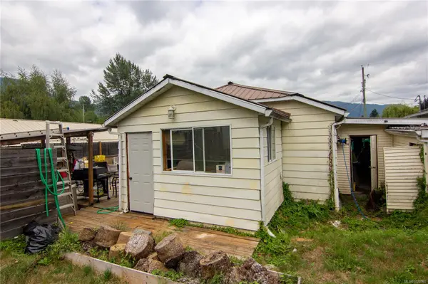 32 Poplar St, Lake Cowichan, BC V0R 2G0