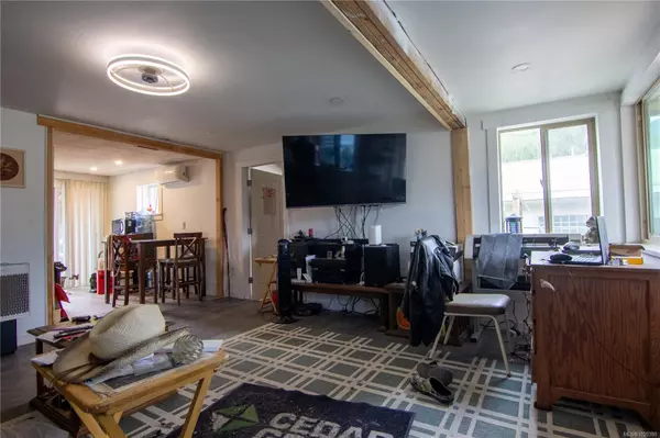 Lake Cowichan, BC V0R 2G0,32 Poplar St