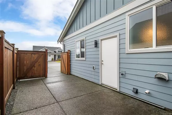 Campbell River, BC V9W 0C9,15 Nikola Rd