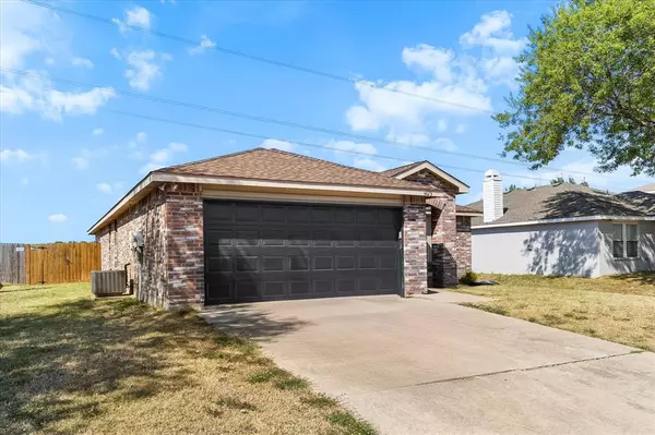 Grand Prairie, TX 75052,6023 Guilia Drive