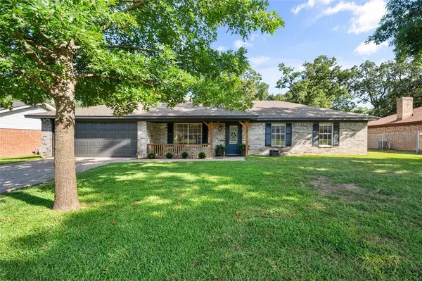 400 Fairmont Avenue,  Corsicana,  TX 75110