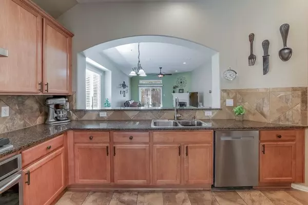 Mansfield, TX 76063,2713 Comanche Trail