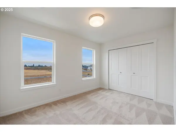 365 SE Kitzmiller DR, Dallas, OR 97338