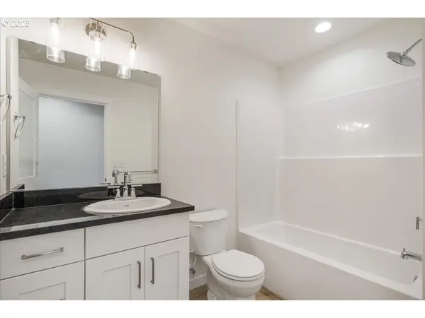 365 SE Kitzmiller DR, Dallas, OR 97338