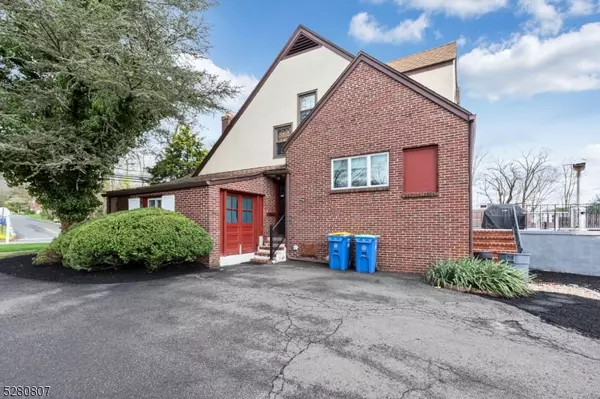 Watchung Boro, NJ 07069,153 Stirling Rd