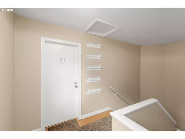 Portland, OR 97213,230 NE 60TH AVE