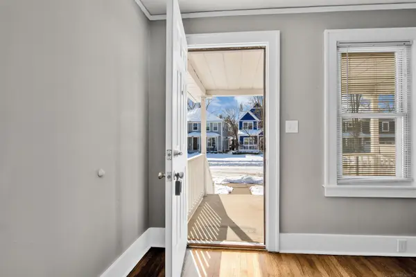 Royal Oak, MI 48073,429 Linden AVE