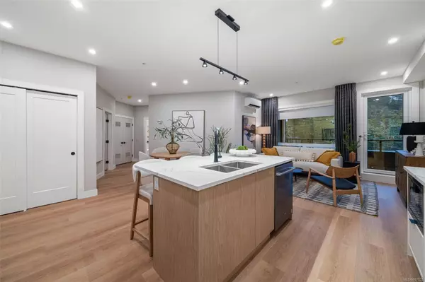 Langford, BC V9B 7E2,1810 Selenite Pl #605