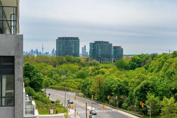 Toronto C13, ON M3C 4G3,1101 Leslie ST #403