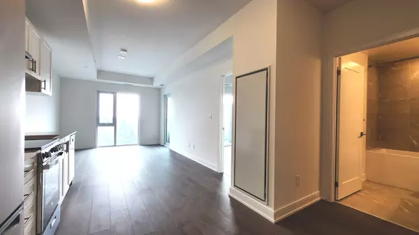 Newmarket, ON L3Y 2R3,715 Davis DR #1006