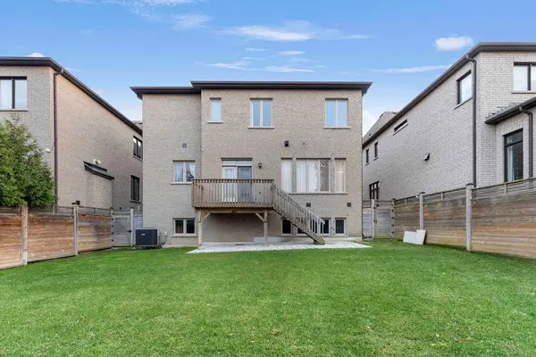 Richmond Hill, ON L4C 0W3,21 Day Lily CRES