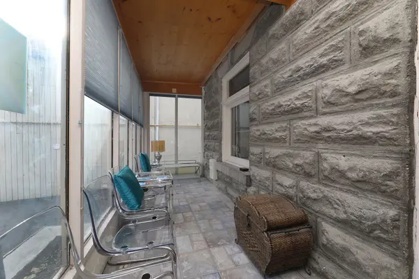 78 Main ST S, Newmarket, ON L3Y 3Y6