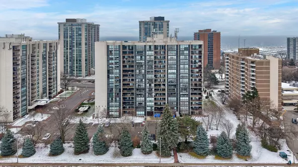 2185 Marine DR #1104, Oakville, ON L6L 5L6