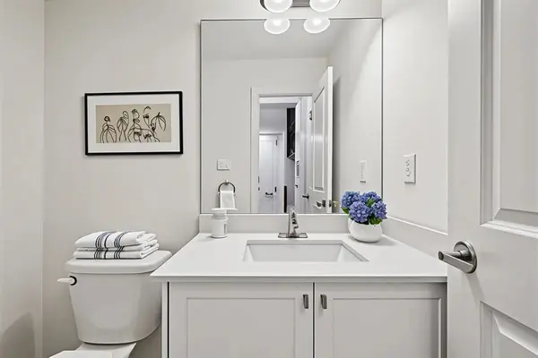 St. Catharines, ON L2M 0B8,64 Cosmopolitan Common