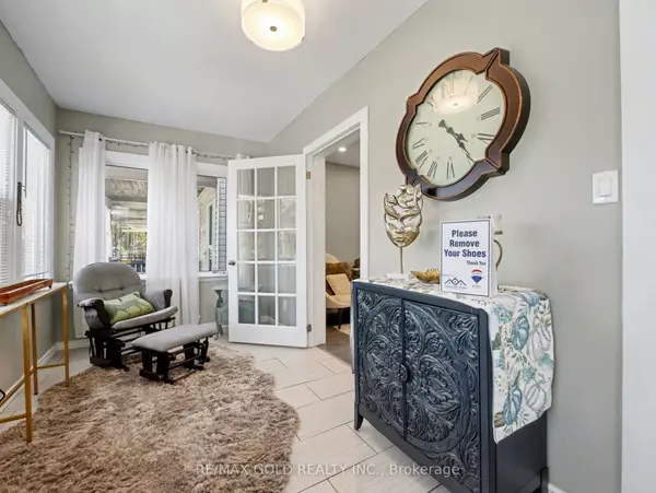 Hamilton, ON L8L 6K8,75 Chestnut AVE