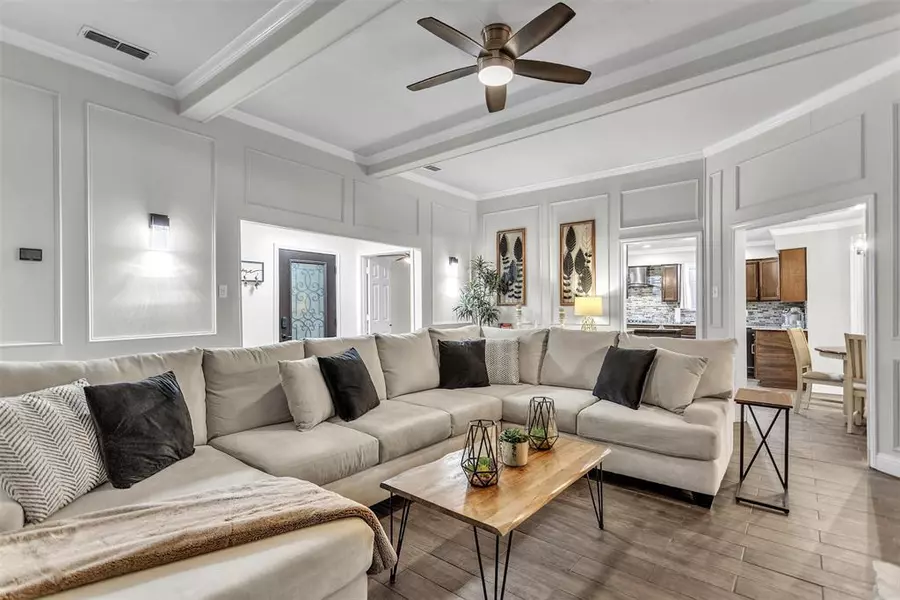 1018 Gracelane Drive, Desoto, TX 75115