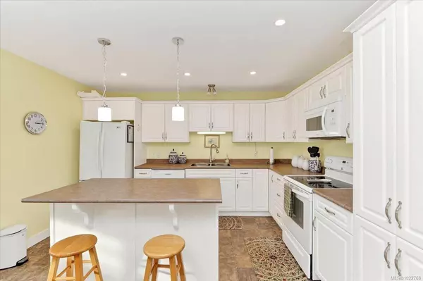 Port Alberni, BC V9Y 0A3,5700 Pierce Rd #403